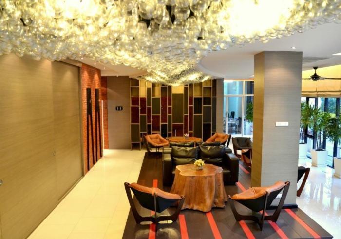 Mooks Residence Pattaya Bagian luar foto