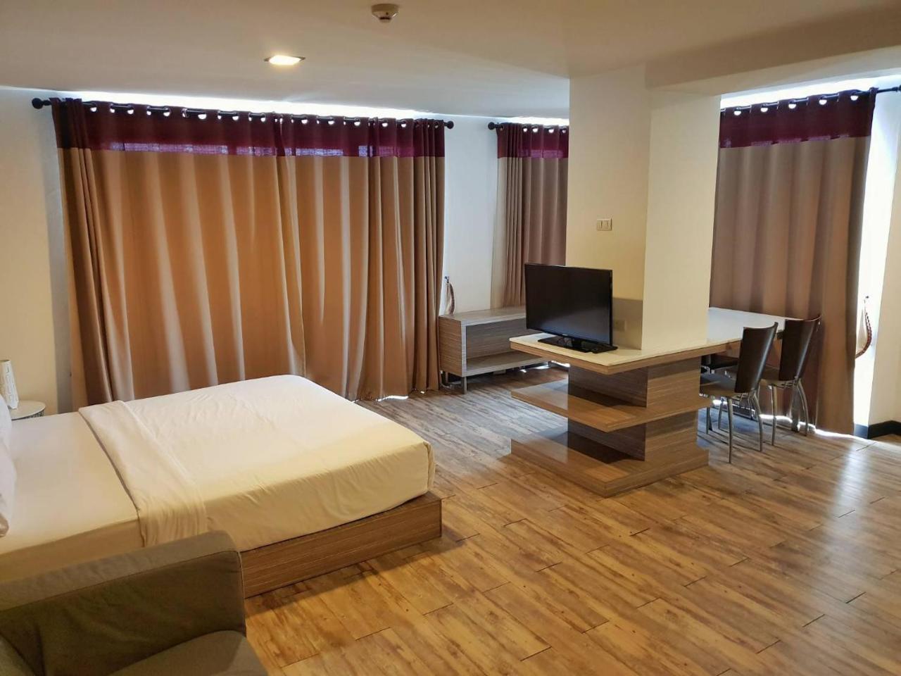 Mooks Residence Pattaya Bagian luar foto