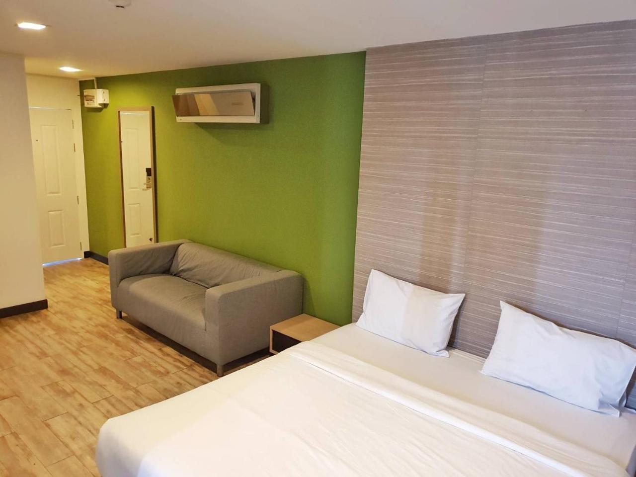 Mooks Residence Pattaya Bagian luar foto